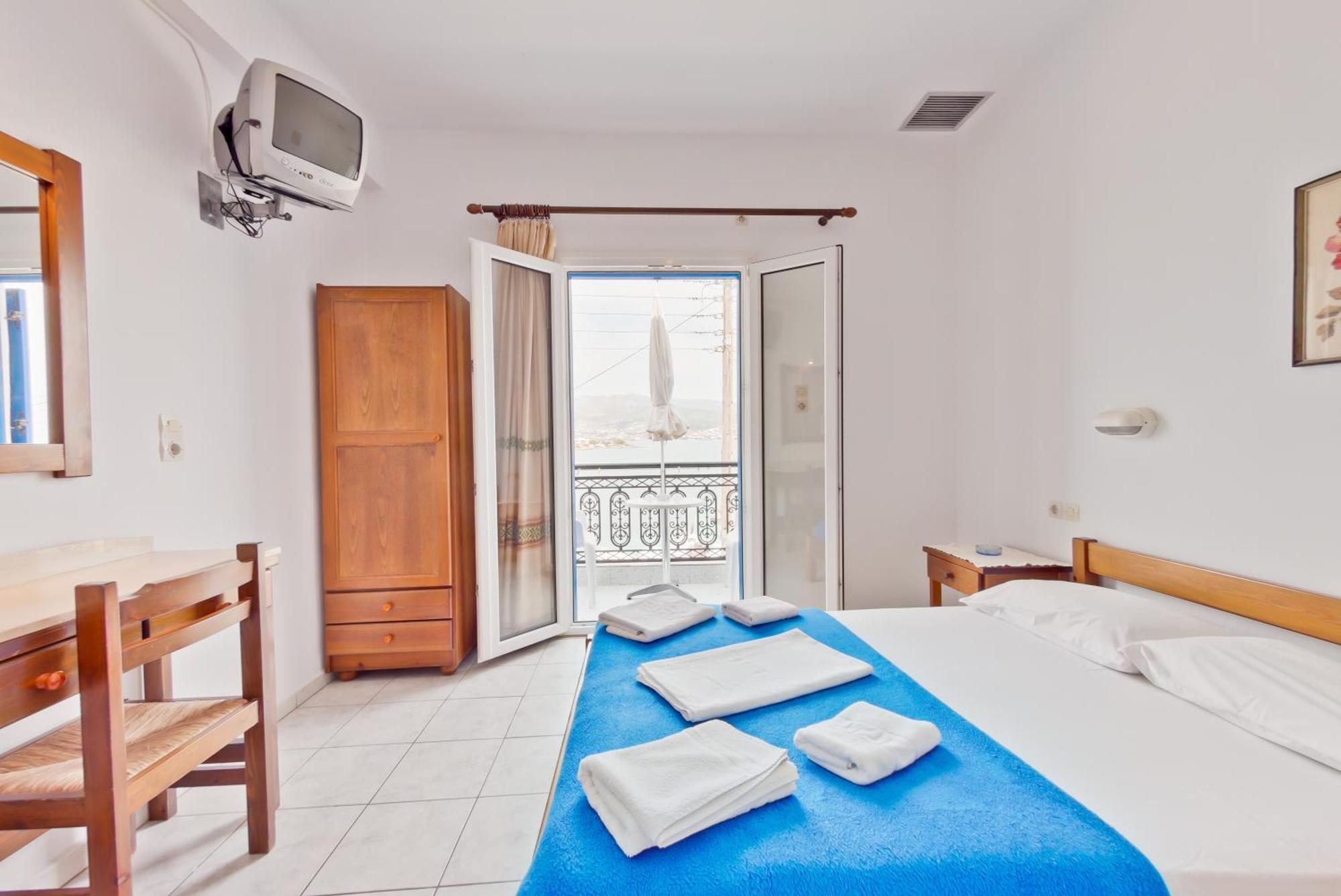 Paris Rooms Antiparos Town Екстериор снимка