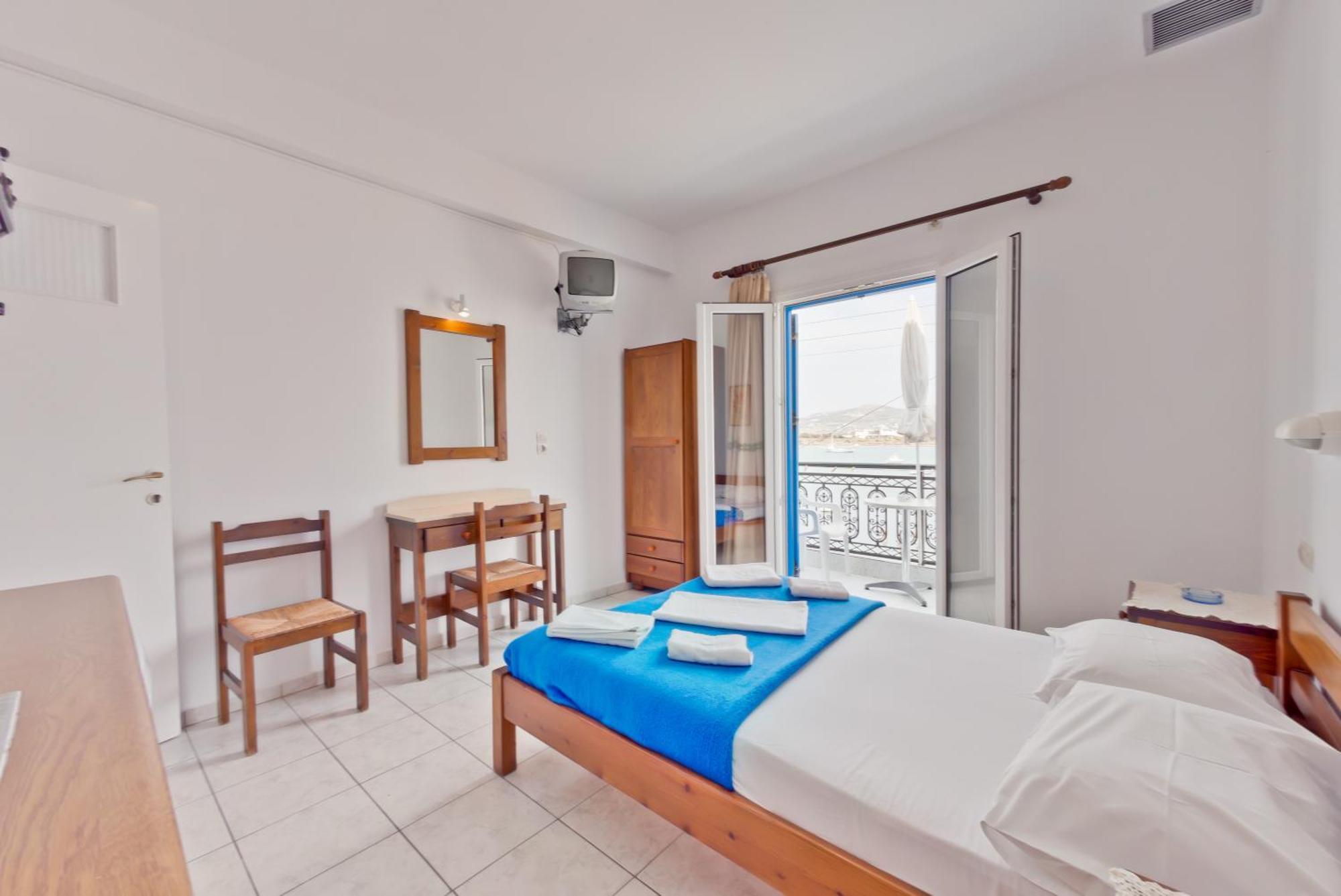 Paris Rooms Antiparos Town Екстериор снимка