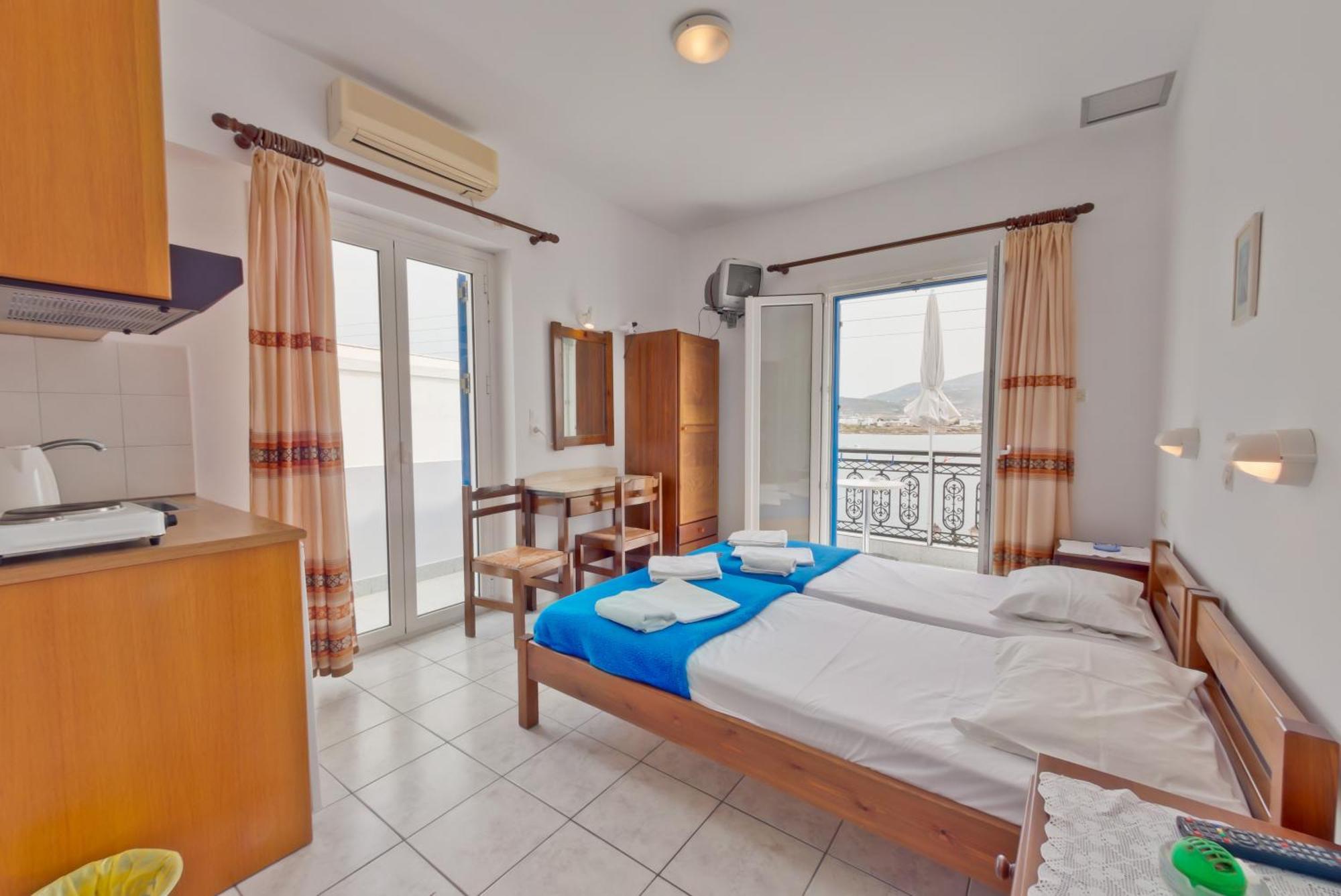 Paris Rooms Antiparos Town Екстериор снимка