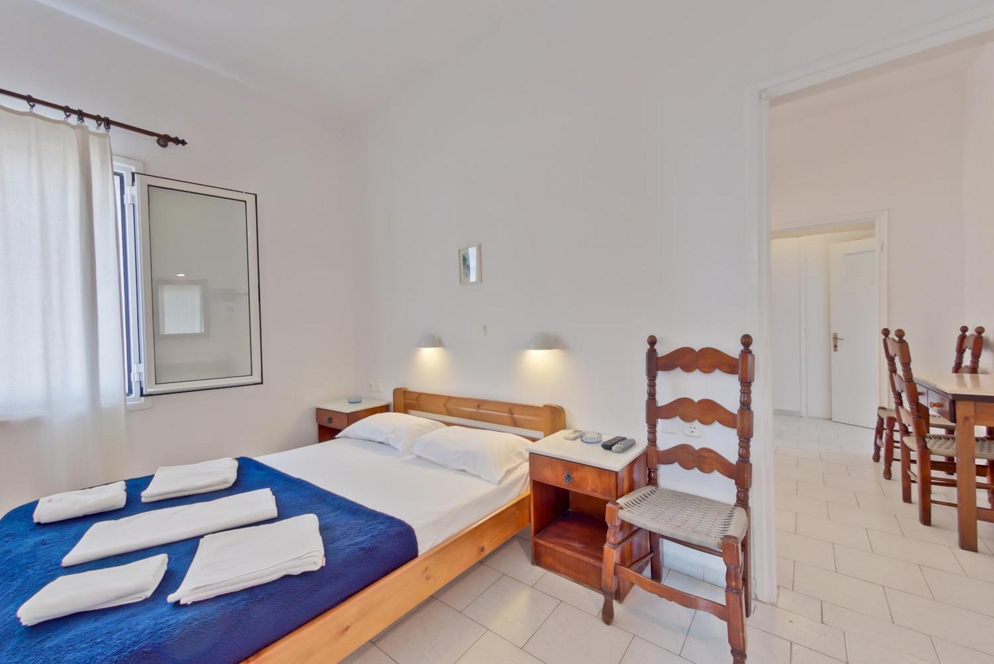Paris Rooms Antiparos Town Стая снимка