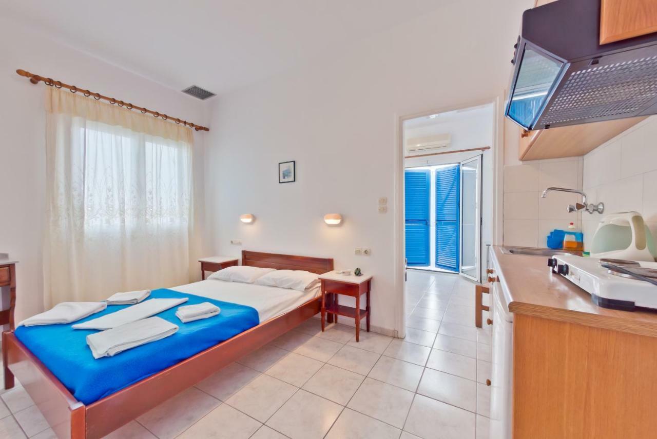 Paris Rooms Antiparos Town Екстериор снимка